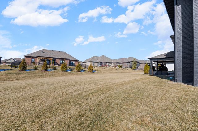 5947 SCREAMING EAGLE LN, Columbia, MO 65201