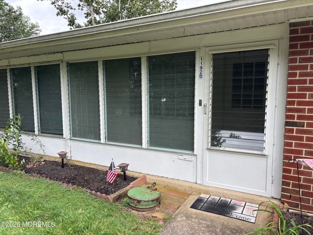 1192B Clydebank Court, Lakewood, NJ 08701
