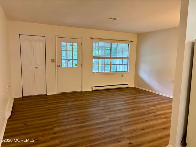 1192B Clydebank Court, Lakewood, NJ 08701
