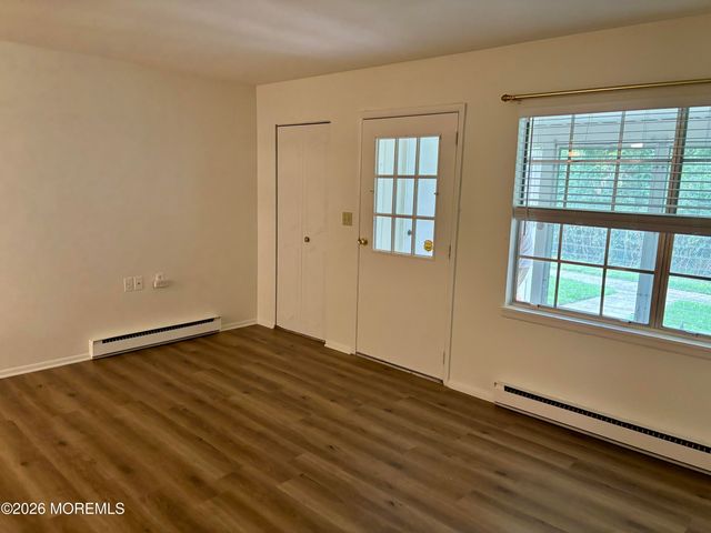 1192B Clydebank Court, Lakewood, NJ 08701