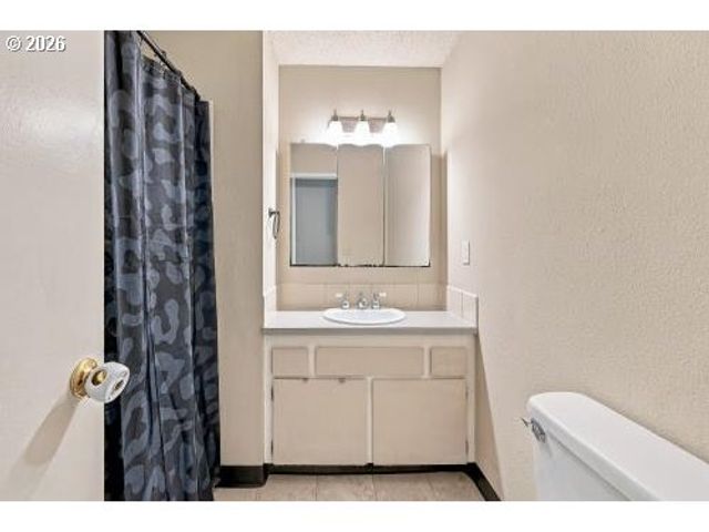 230 MAYFAIR Dr, St Helens, OR 97051