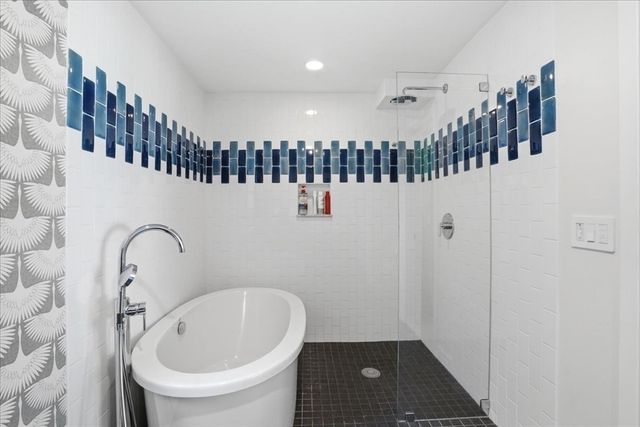 108 Kilby St, Hingham, MA 02043