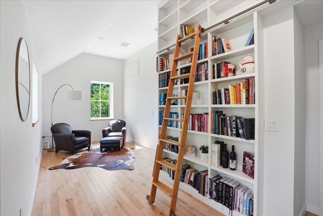108 Kilby St, Hingham, MA 02043