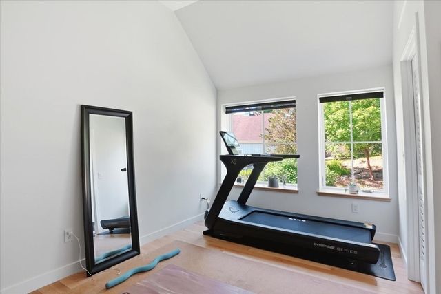 108 Kilby St, Hingham, MA 02043