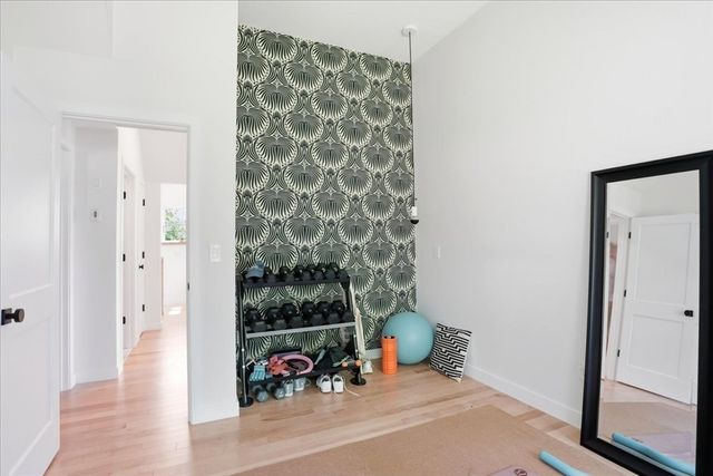108 Kilby St, Hingham, MA 02043
