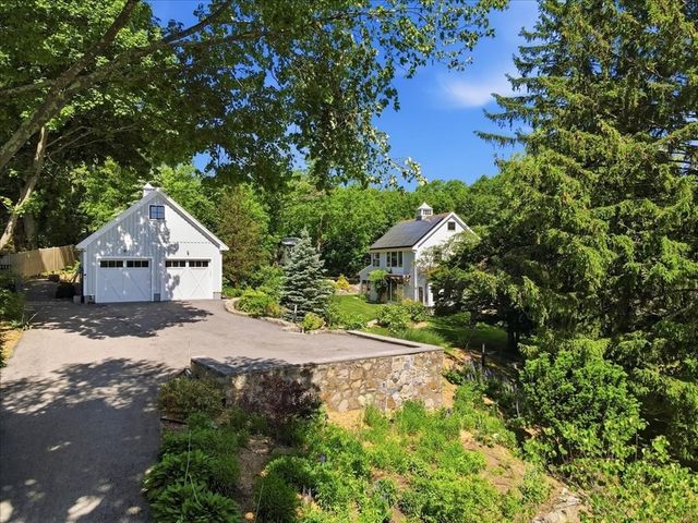 108 Kilby St, Hingham, MA 02043