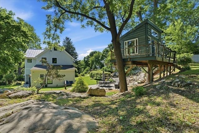 108 Kilby St, Hingham, MA 02043