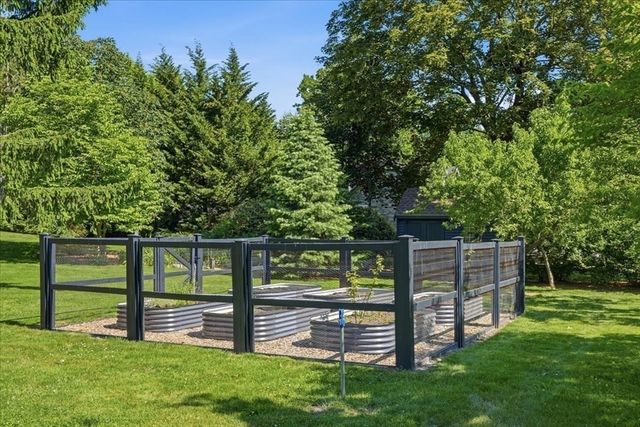 108 Kilby St, Hingham, MA 02043