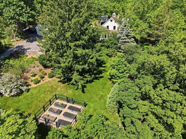 108 Kilby St, Hingham, MA 02043