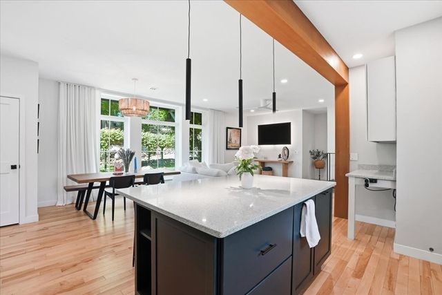 108 Kilby St, Hingham, MA 02043