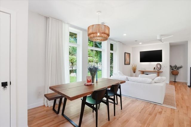 108 Kilby St, Hingham, MA 02043