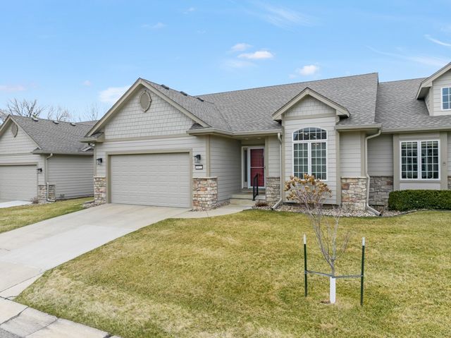 8932 Stonepointe Lane, Johnston, IA 50131