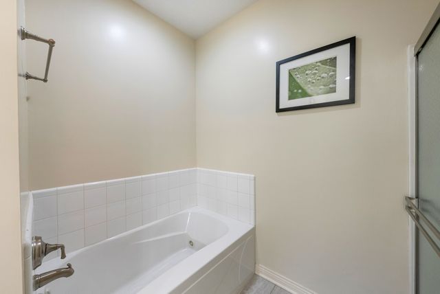 8932 Stonepointe Lane, Johnston, IA 50131