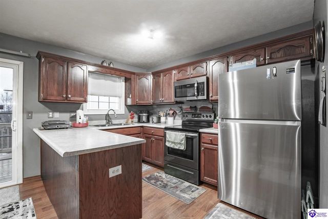 1693 Elm Road, Vine Grove, KY 40175