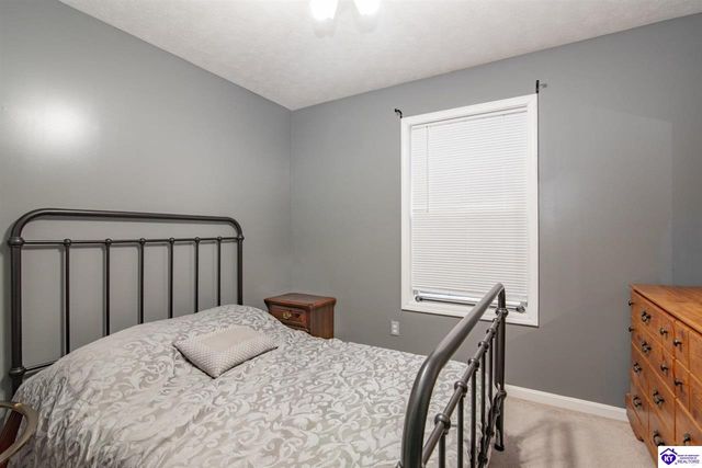 1693 Elm Road, Vine Grove, KY 40175