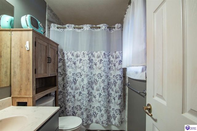 1693 Elm Road, Vine Grove, KY 40175