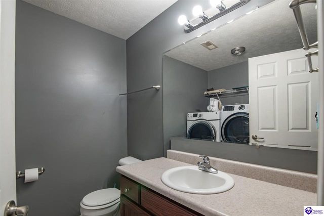 1693 Elm Road, Vine Grove, KY 40175