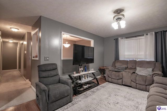 1693 Elm Road, Vine Grove, KY 40175