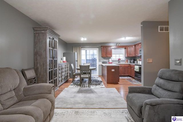 1693 Elm Road, Vine Grove, KY 40175