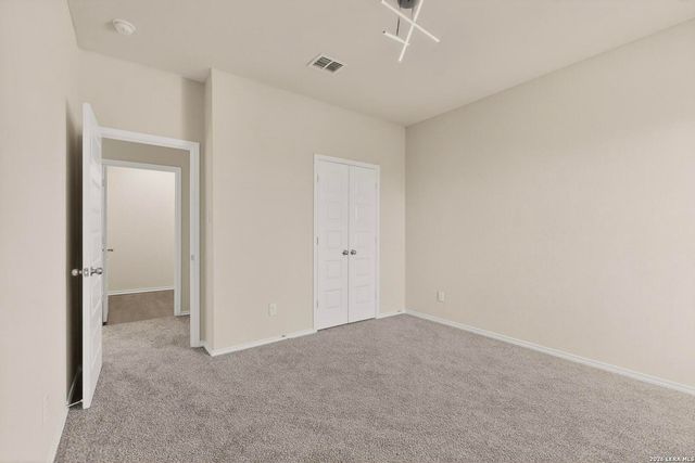 10422 GREEN LAKE DR, San Antonio, TX 78223