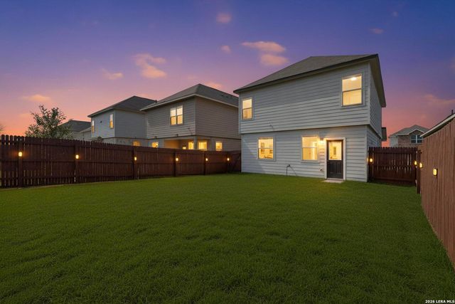 10422 GREEN LAKE DR, San Antonio, TX 78223