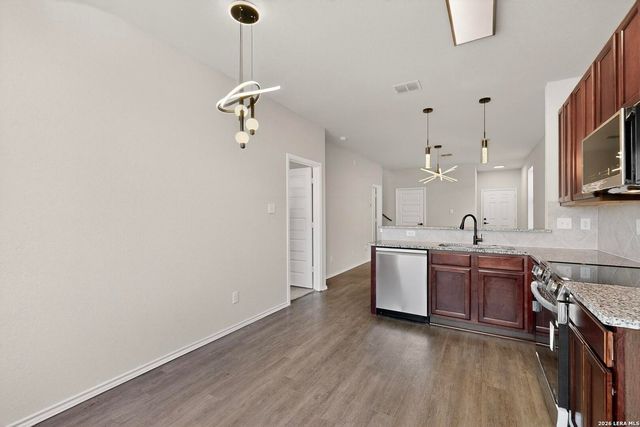 10422 GREEN LAKE DR, San Antonio, TX 78223