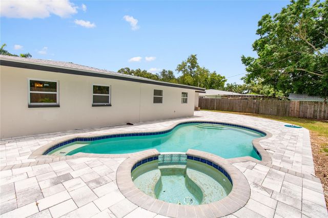12120 CROFT DRIVE, Largo, FL 33774