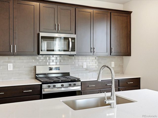 1618 Rumley Creek Dr, Windsor, CO 80550