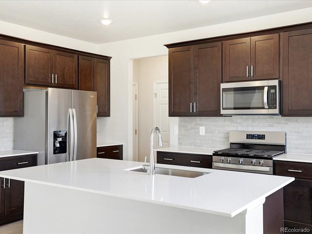 1618 Rumley Creek Dr, Windsor, CO 80550