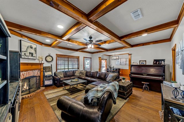 9690 Vail Eton Drive, Pilot Point, TX 76258