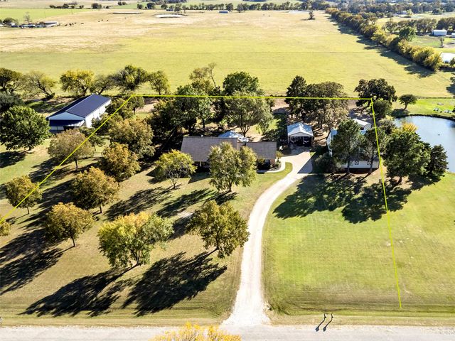 9690 Vail Eton Drive, Pilot Point, TX 76258