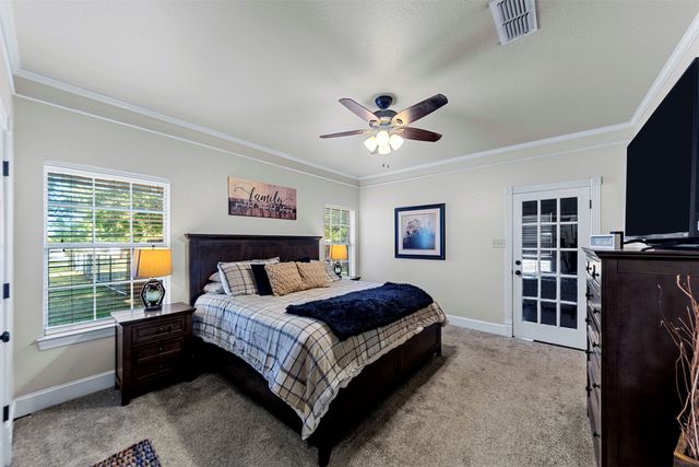 9690 Vail Eton Drive, Pilot Point, TX 76258