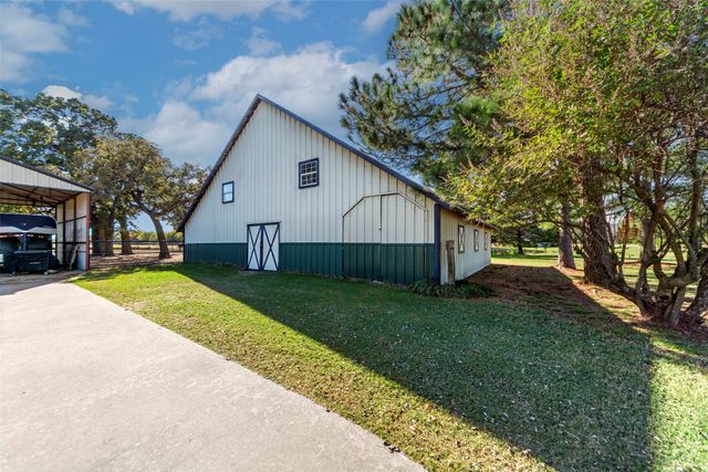 9690 Vail Eton Drive, Pilot Point, TX 76258