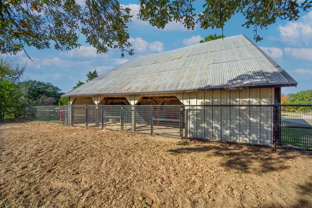 9690 Vail Eton Drive, Pilot Point, TX 76258