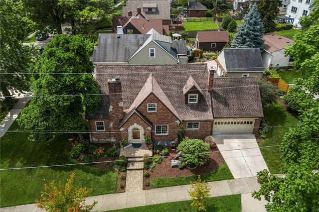 204 Hilltop Avenue, Oakwood, OH 45419