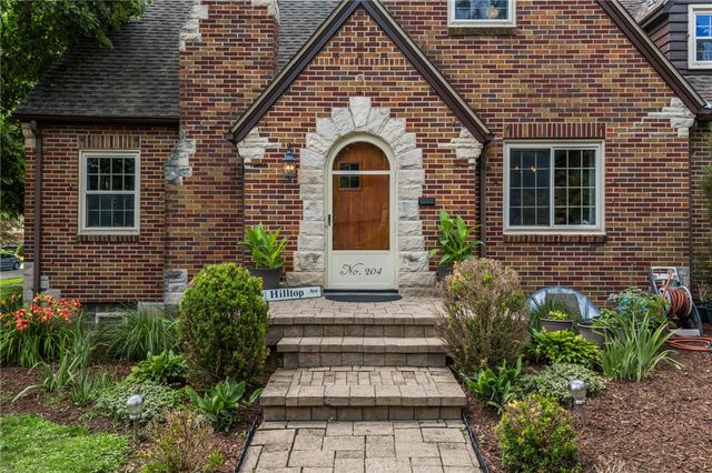 204 Hilltop Avenue, Oakwood, OH 45419