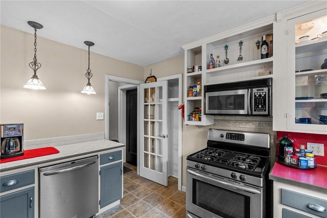 204 Hilltop Avenue, Oakwood, OH 45419