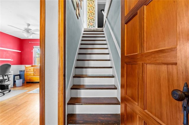 204 Hilltop Avenue, Oakwood, OH 45419