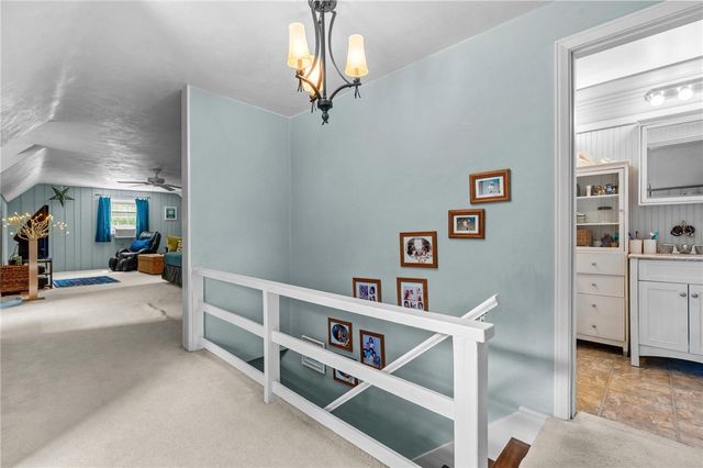 204 Hilltop Avenue, Oakwood, OH 45419
