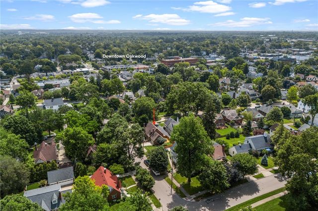 204 Hilltop Avenue, Oakwood, OH 45419