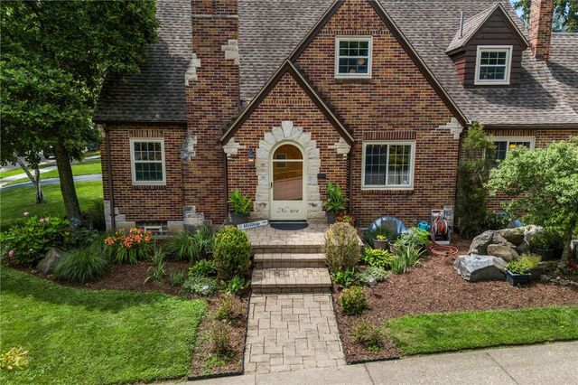 204 Hilltop Avenue, Oakwood, OH 45419