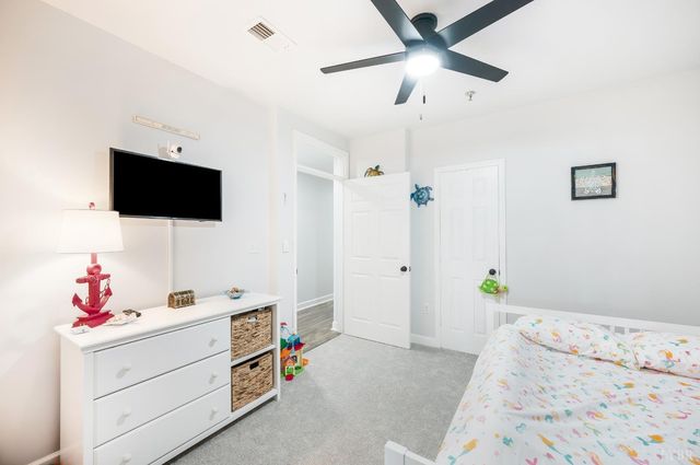 1245 Graves Harbor Trail 212, Huddleston, VA 24104