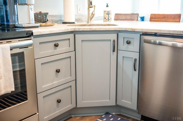 1245 Graves Harbor Trail 212, Huddleston, VA 24104