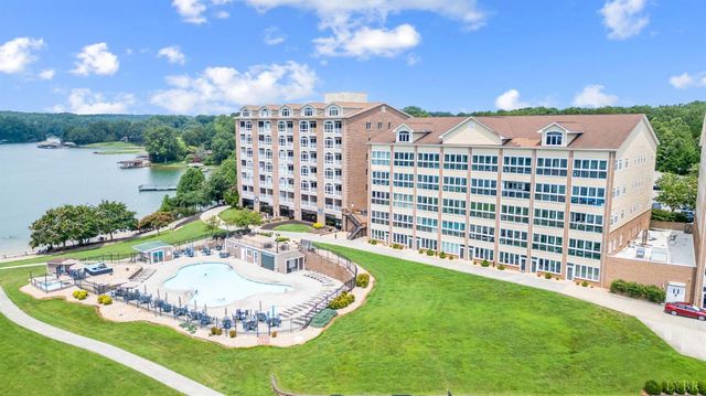 1245 Graves Harbor Trail 212, Huddleston, VA 24104