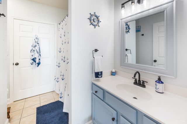 1245 Graves Harbor Trail 212, Huddleston, VA 24104