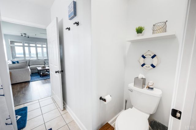 1245 Graves Harbor Trail 212, Huddleston, VA 24104