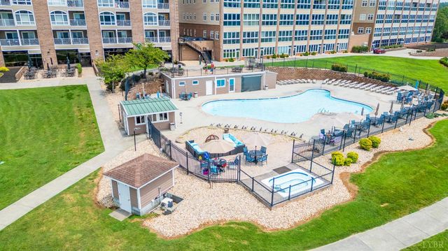 1245 Graves Harbor Trail 212, Huddleston, VA 24104