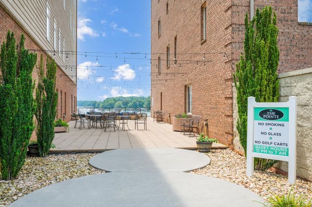 1245 Graves Harbor Trail 212, Huddleston, VA 24104