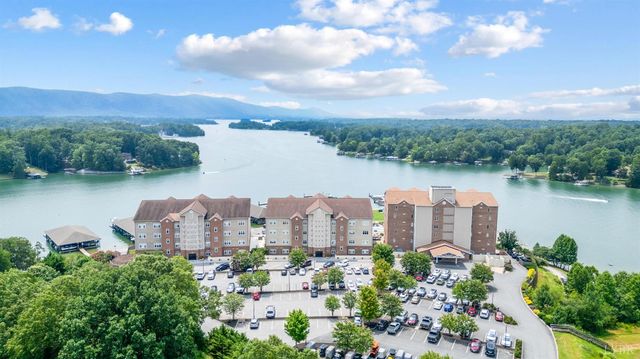 1245 Graves Harbor Trail 212, Huddleston, VA 24104