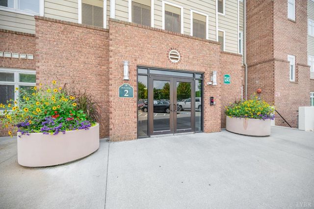 1245 Graves Harbor Trail 212, Huddleston, VA 24104